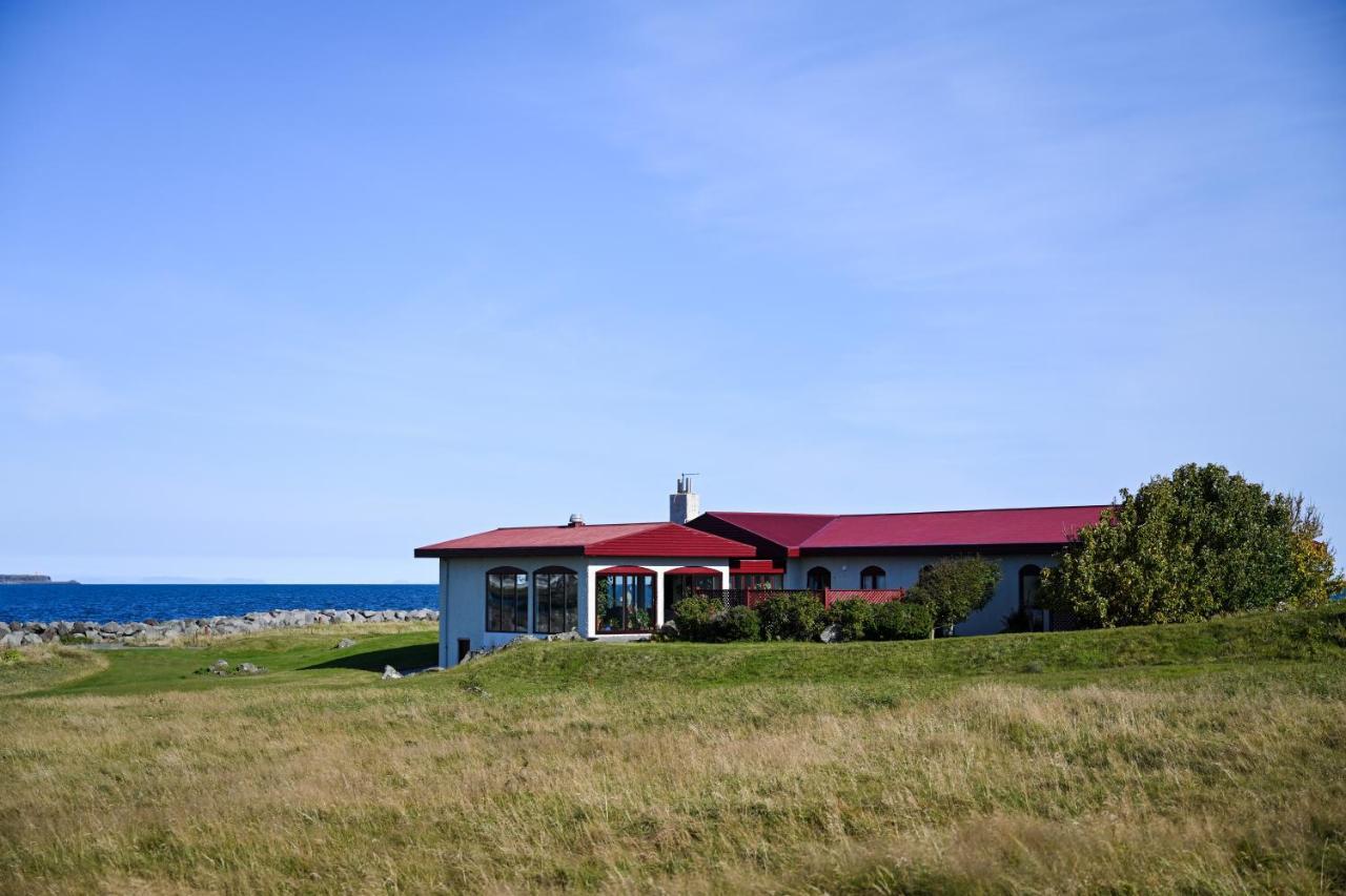 Alka - Cozy Room By The Sea With Private Hot Tub Njarthvik Dış mekan fotoğraf